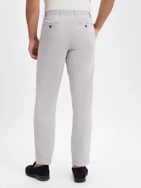 Lindbergh Hlače z naborki svetlo siva