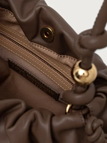 Кожаная сумка Love Moschino