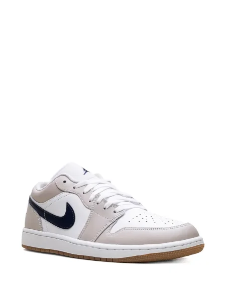 Sneakerși Jordan alb