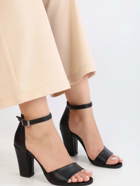 Sandale Shoeberry cu bretele negru
