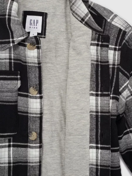 Яке тип риза Gap черно