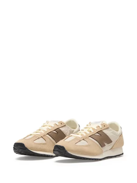 Велурени маратонки New Balance 530 с висока талия с принт сиво