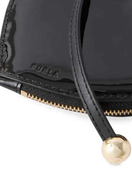 Portofel Furla din piele de lac cu motiv cu inimi negru