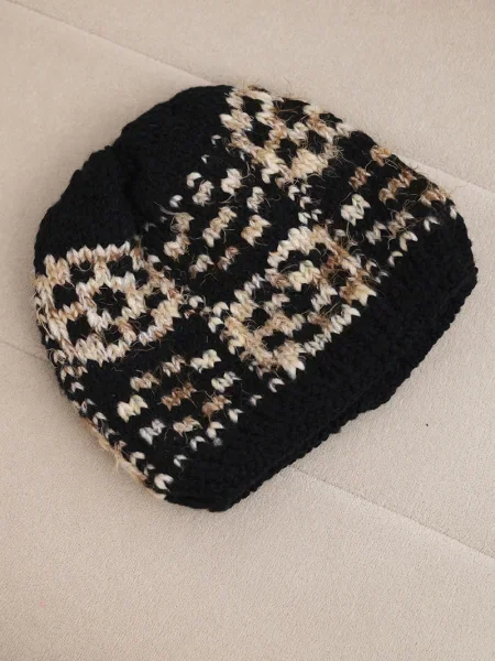 Căciulă Kesi de cristal negru