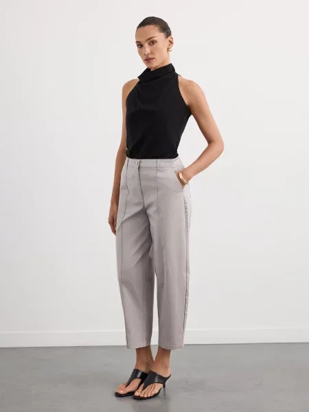 Mohito Kelnės su dirbtinėmis siūlėmis šviesiai pilka