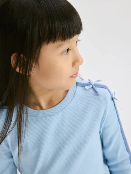 Reserved Tricou din cu mânecă lungă și dungi laterale albastru-pal albastru