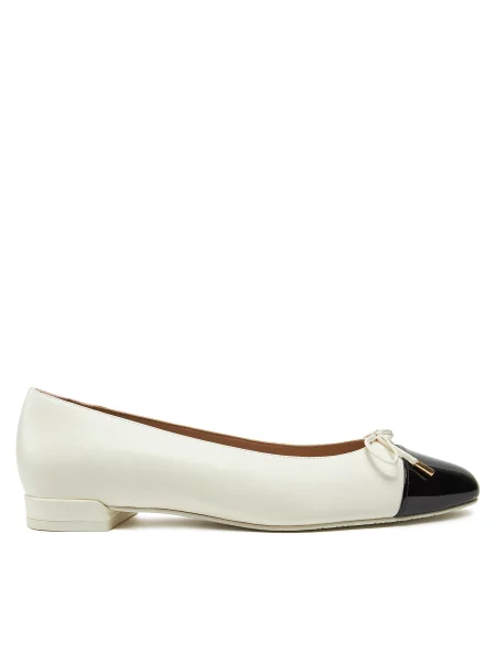 Балетки Stuart Weitzman Sleek Bow Flat Кремовий