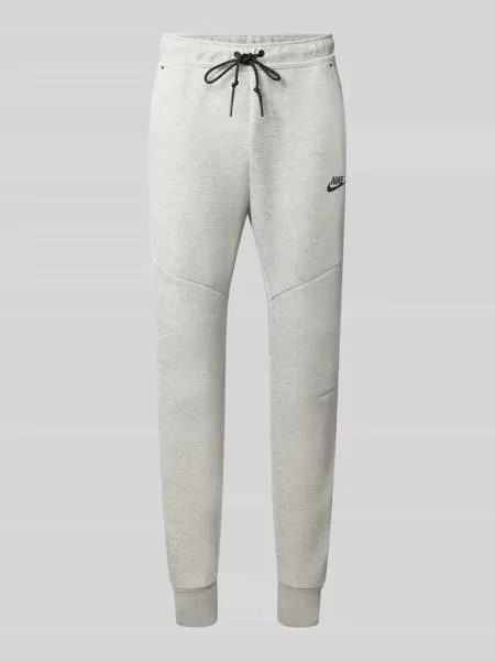 Spodnie dresowe o kroju slim fit z mieszanki bawełny Nike