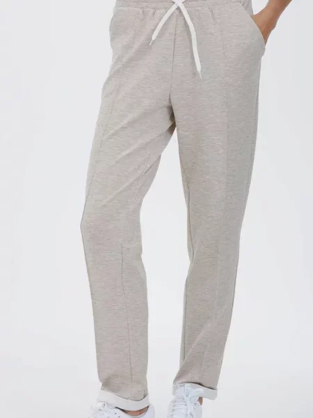 Женские брюки со стрелками бежеві