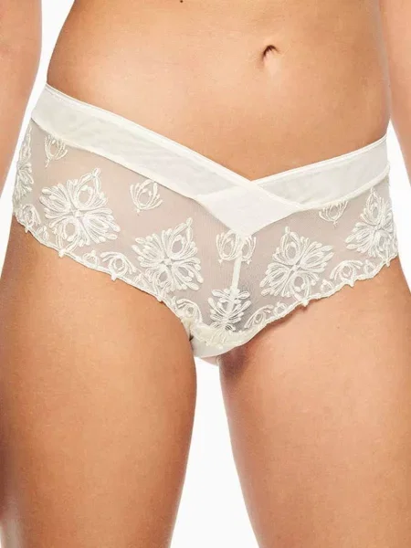 Трусики бразилиана с низкой посадкой бежеві