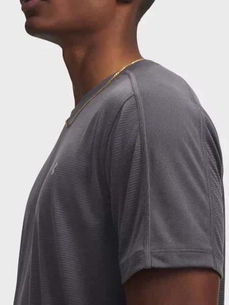 Футболка Under Armour сіра