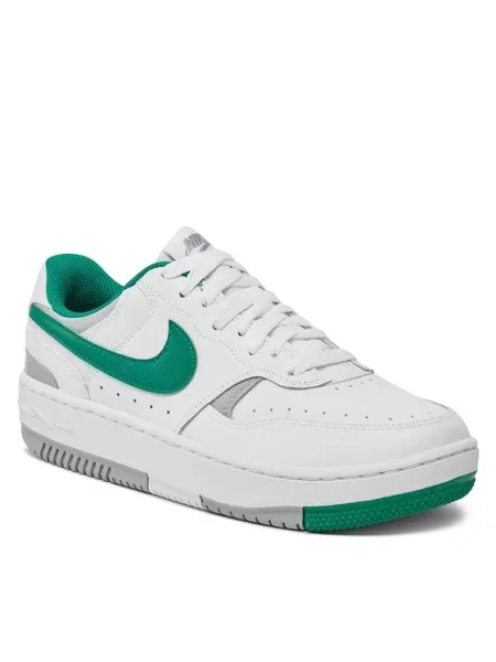 Ilgaauliai batai Nike balta