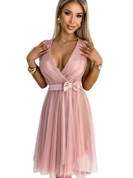 Rochie Numoco Basic cu funde din tul roz