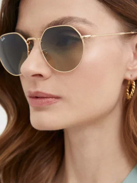 Солнцезащитные очки Ray-ban