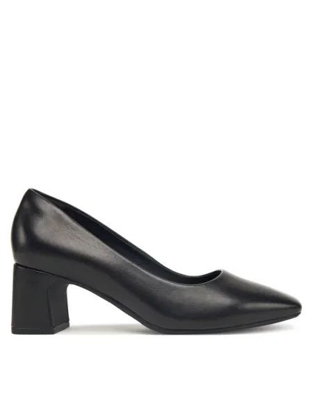 Clarks Обувки на Fernie Court черен