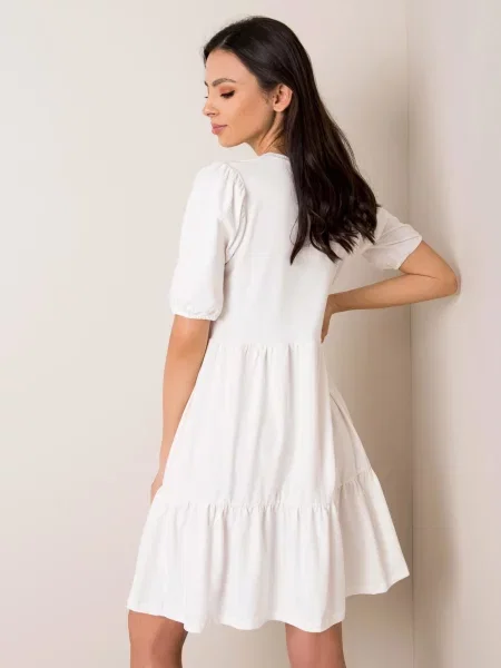 Obleka obleka Fashionhunters bela