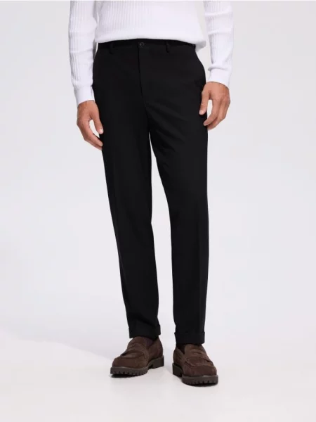 Reserved Pantaloni carrot fit negru