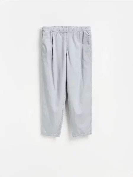 Reserved Pantaloni carrot loose deschis gri
