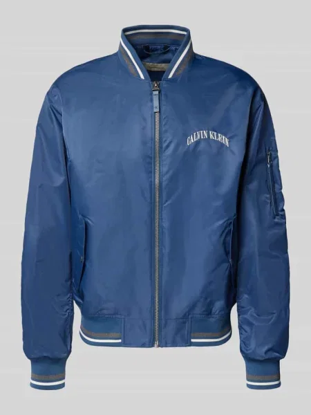 Kurtka w styl college o kroju regular fit z wyhaftowanym logo Calvin Klein Jeans niebieska