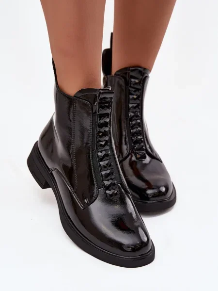 Kožené lakované kozačky D&a černé