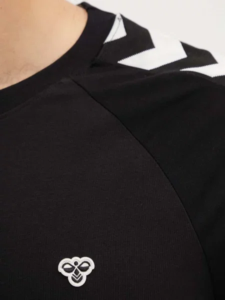 Футболка Hummel
