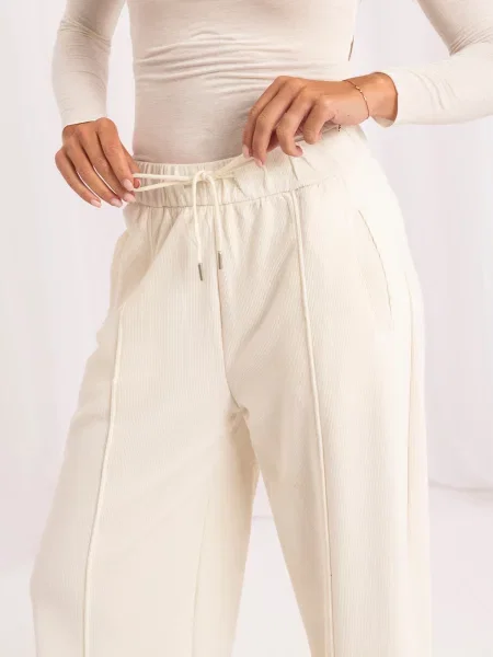 Hlače Italy Moda bež