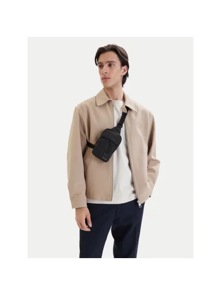 Calvin Klein Saszetka Utility Emblem Phone Crossbody czarny