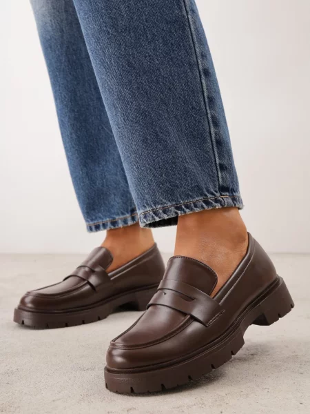 Mocasini eleganți VICES cu decupaj decorativ Evrarda maro