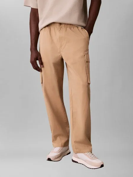 Calvin Klein Jeans Pantaloni cu cappuccino maro