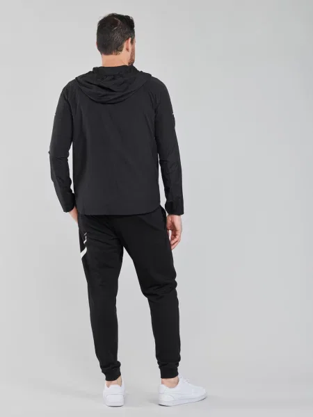 Dzseki Nike fekete