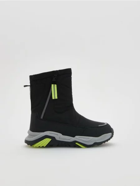 Утепленные сапоги Reserved черные