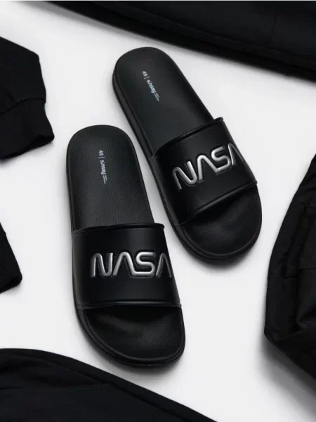 Sinsay Klapki NASA czarny