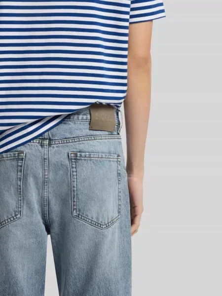 Jeansy o kroju tapered fit z czystej bawełny w stylu 5 kieszeni Hugo niebieski