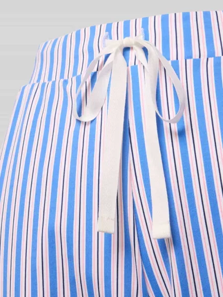 Spodnie od piżamy o kroju slim fit w skróconym kroju Skiny niebieskie