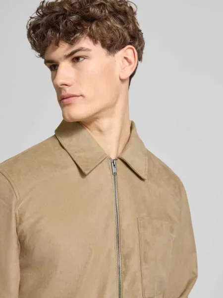 Kurtka w optyce skóry krój regular fit model RICK' Only & Sons beżowa