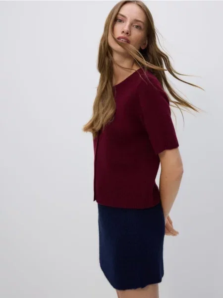 Reserved Вовняний кардиган буряковий 