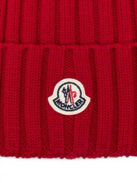 Căciulă Moncler tricotate cu autograf roșu