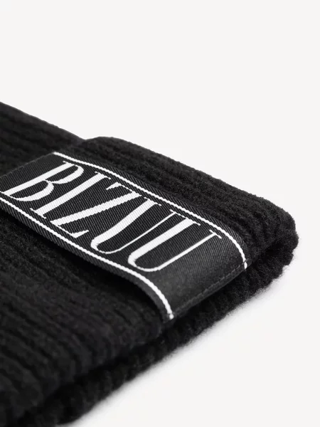 Шапка Bizuu