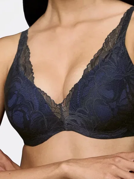 Podprsenka Triumph Body Make-Up Illusion Lace černý