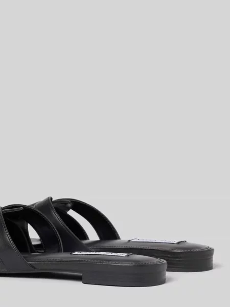 Klapki w jednolitym kolorze model ‘VCAY’ Steve Madden czarne