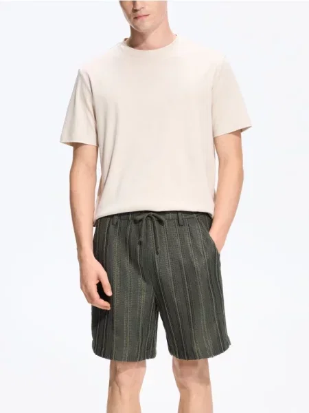Pantaloni scurți Reserved verde