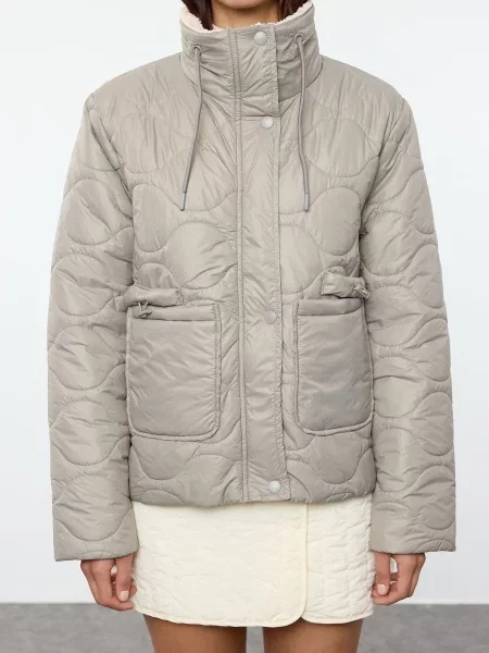 Palton Trendyol cu guler de stand-up matlasat gri