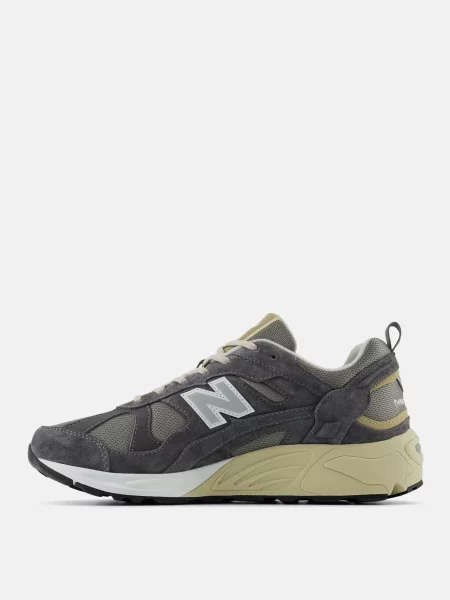 Кросівки New Balance бежеві