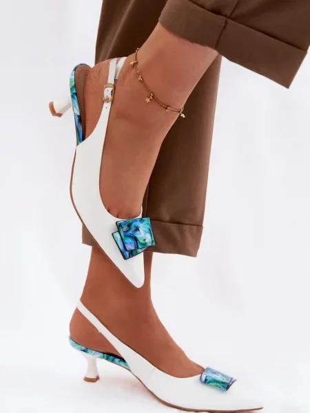 Сандали D&a бяло