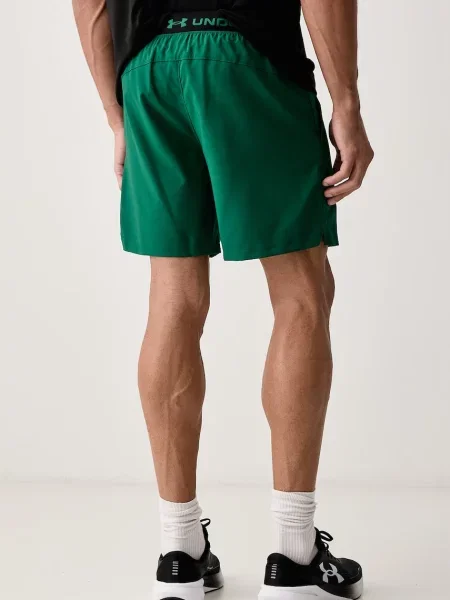 Спортивные шорты Under Armour