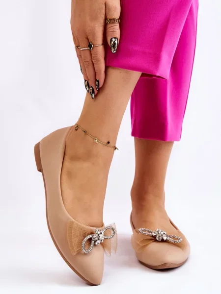 Балеринки Boto с панделка с V-образно деколте бяло