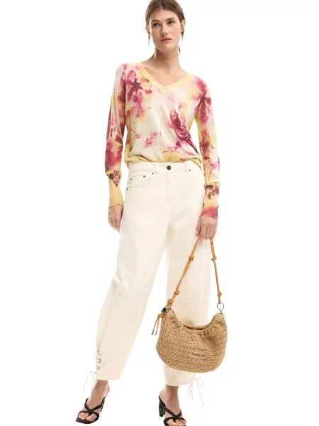 Пуловер Desigual с принт с V-образно деколте кафяво