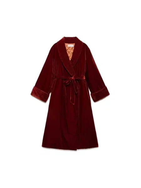 Aksamitny płaszcz Maliparmi czerwony