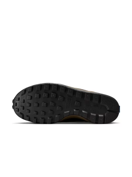 Superge Nike bela