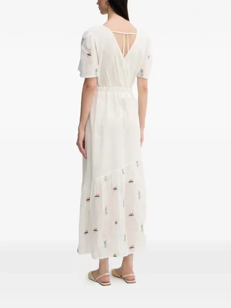 Siuvinėtas kostiumas maxi suknele La Petite Française v formos iškirpte